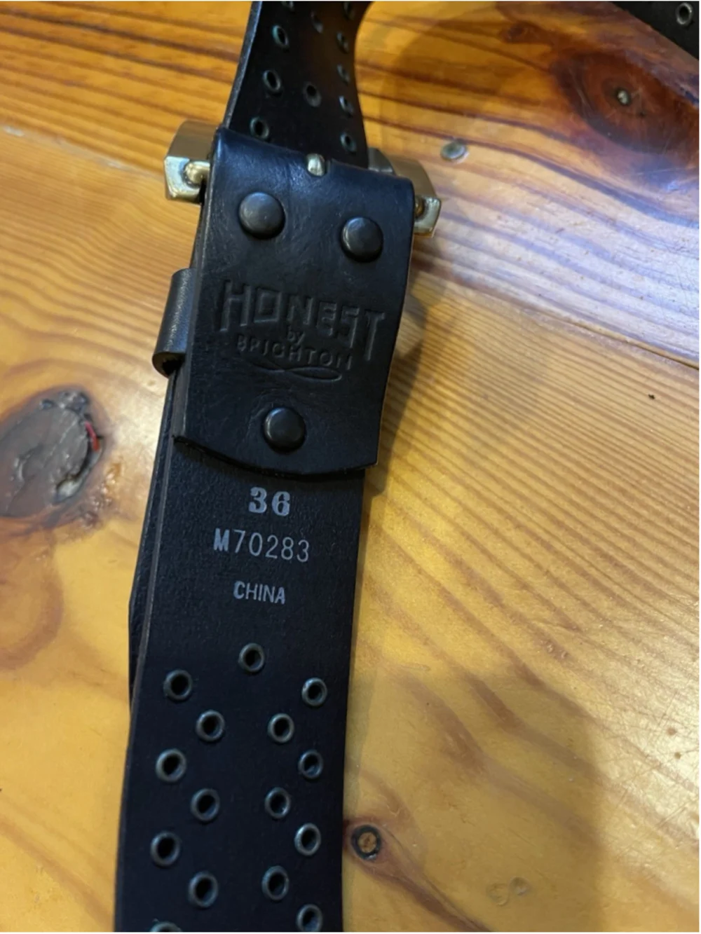 HONEST by Brighton Y2K Rock N Roll Black Leather Belt Brass Color Stud 38